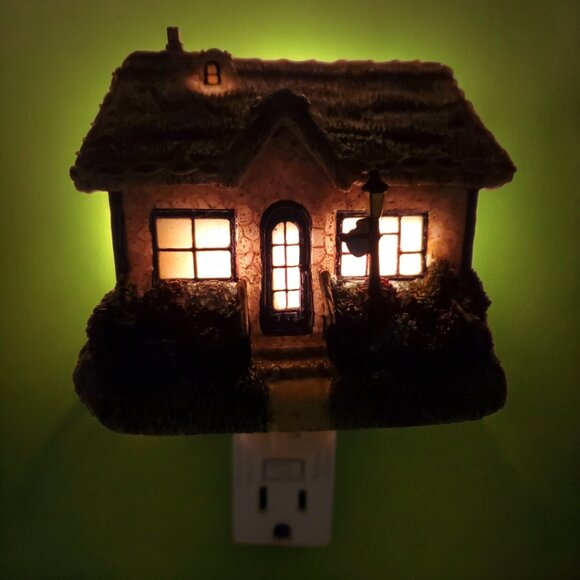 Thomas Kinkade Painter Of Light Sculpted Night Light Candlelight Cottage - Picture 7 of 7